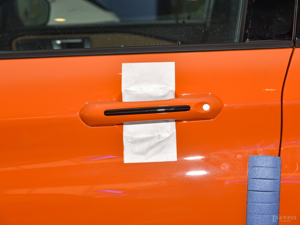 阿爾金橙探險者車身外觀圖片