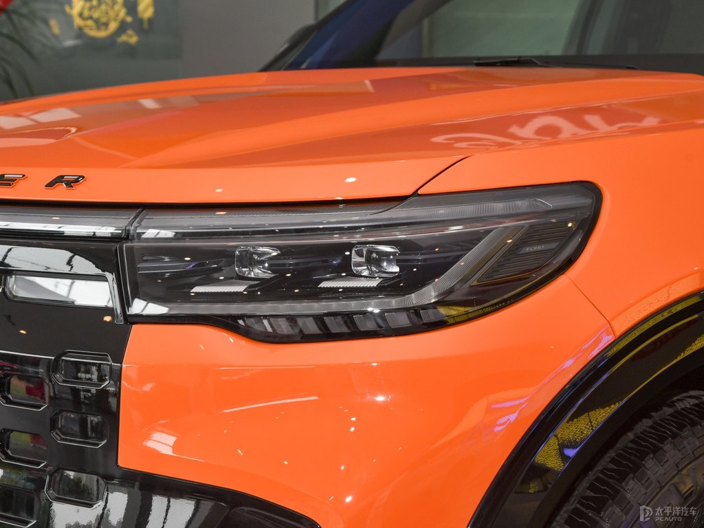 阿爾金橙探險(xiǎn)者車(chē)頭外觀(guān)圖片
