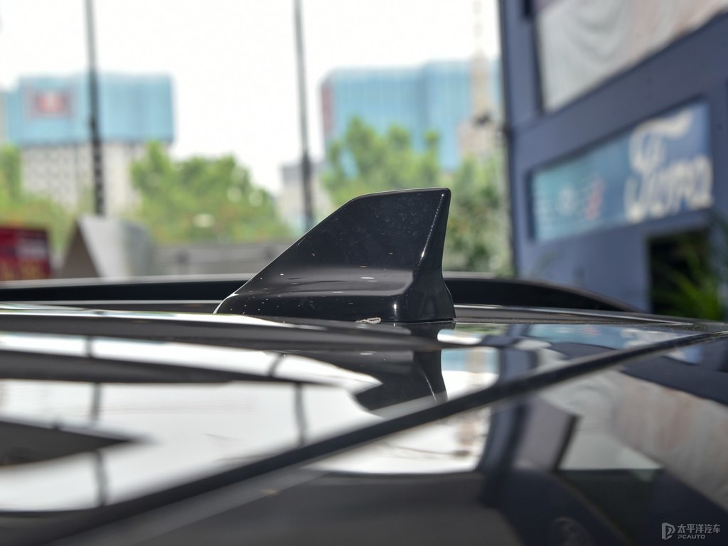 阿爾金橙探險者車身外觀圖片