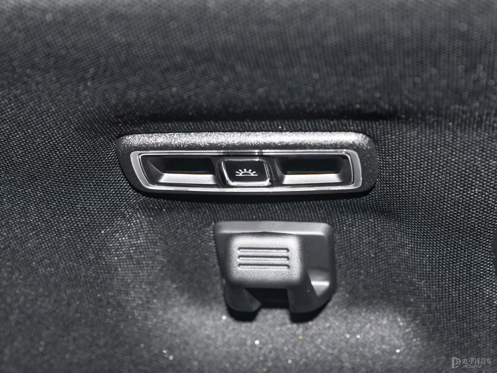 阿爾金橙探險(xiǎn)者車廂內(nèi)飾圖片