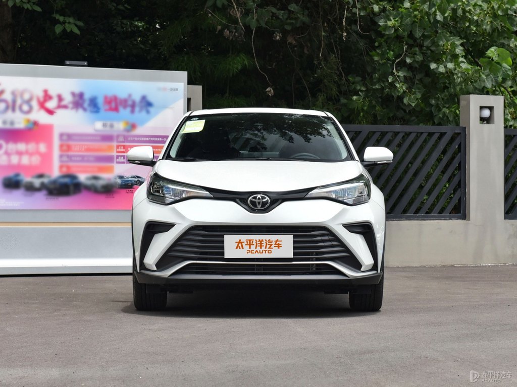 鉑金白奕澤IZOA整車外觀外觀圖片