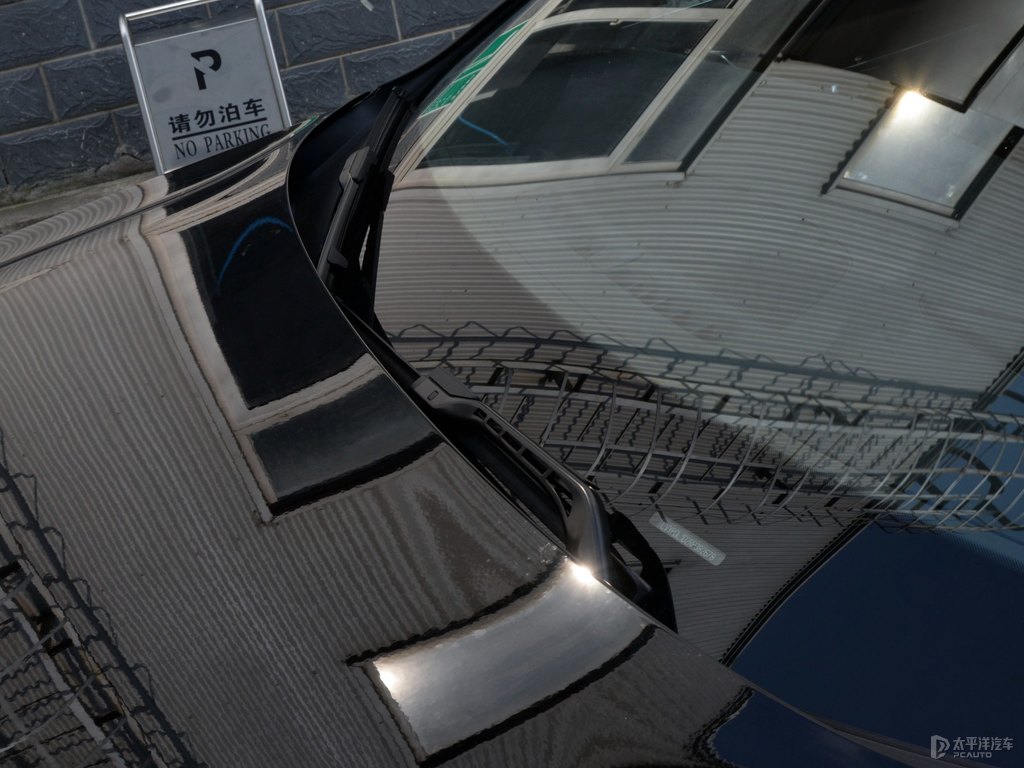 瑪瑙黑沃爾沃S90車身外觀圖片