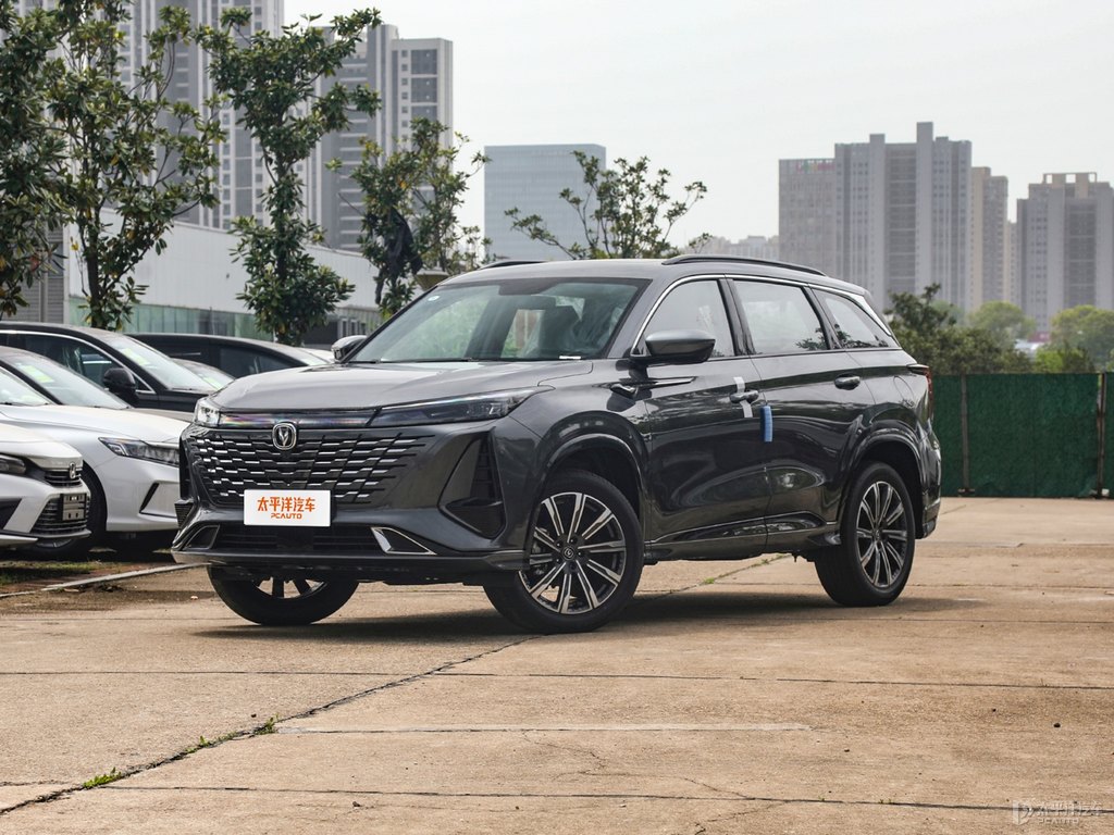 安第斯灰長(zhǎng)安CS75 PLUS整車(chē)外觀(guān)外觀(guān)圖片