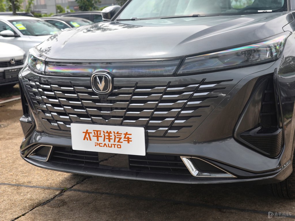 安第斯灰長安CS75 PLUS車頭外觀圖片
