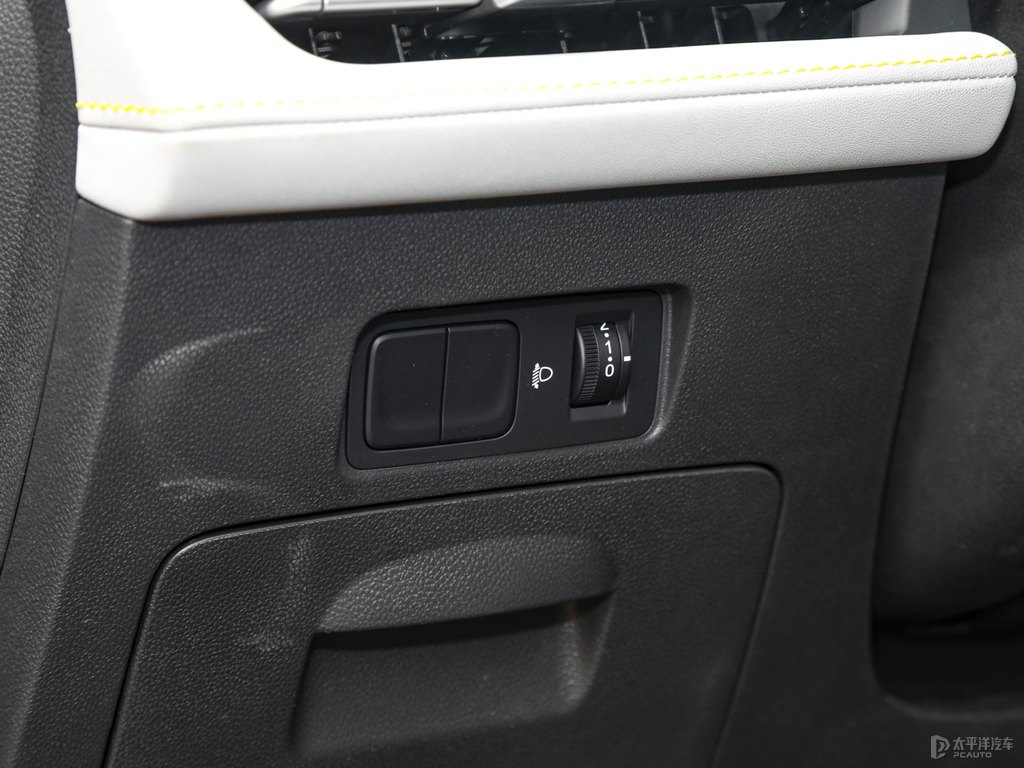 安第斯灰長安CS75 PLUS中控內(nèi)飾圖片