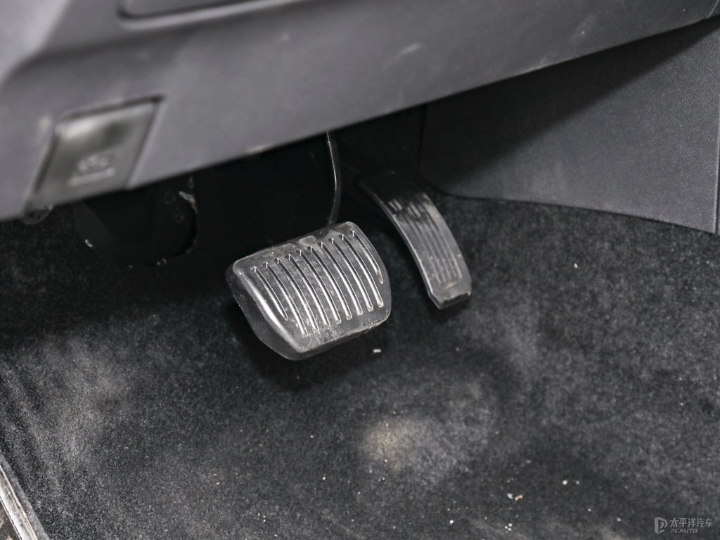 安第斯灰長(zhǎng)安CS75 PLUS中控內(nèi)飾圖片