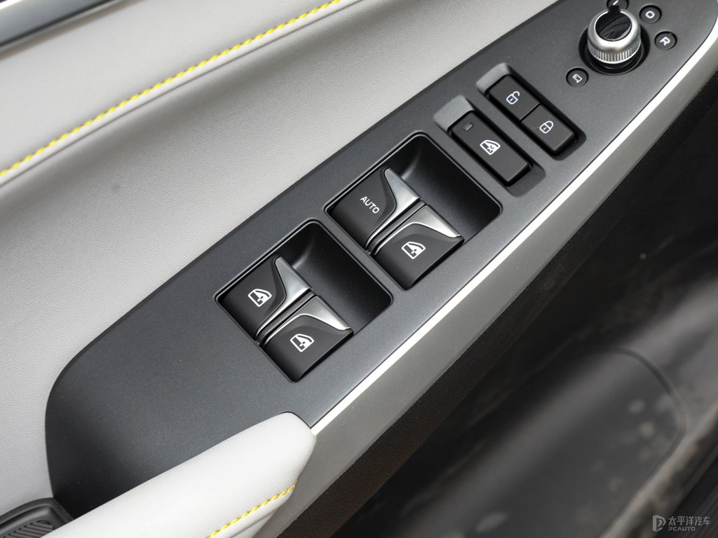 安第斯灰長安CS75 PLUS車廂內(nèi)飾圖片