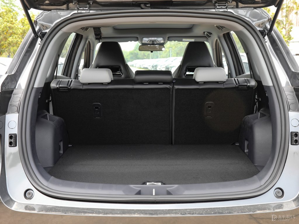 安第斯灰長安CS75 PLUS后備廂空間圖片