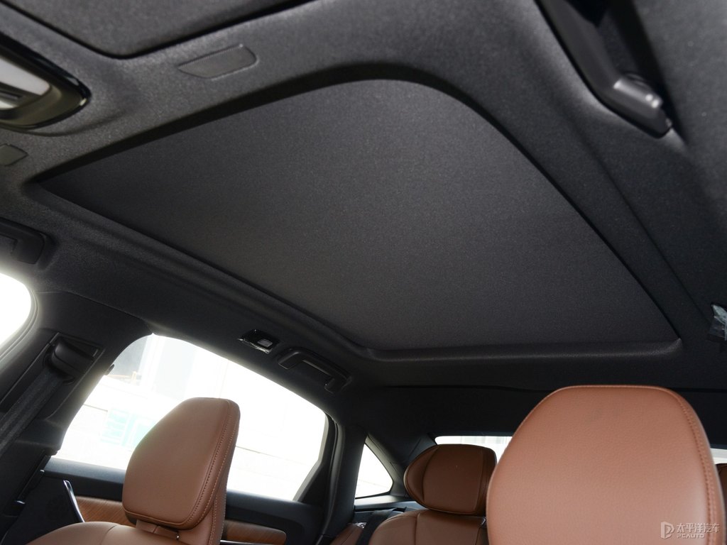瑪瑙黑沃爾沃S90車廂內(nèi)飾圖片
