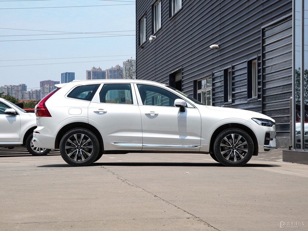 水晶白沃爾沃XC60整車(chē)外觀外觀圖片