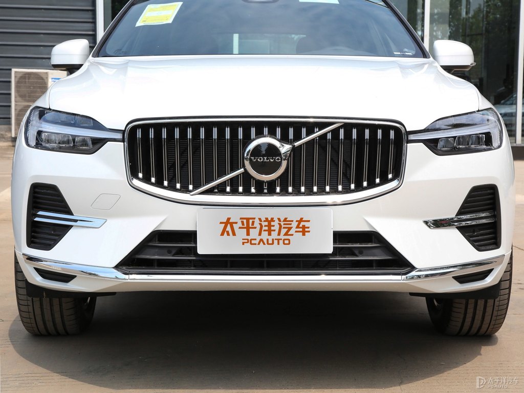 水晶白沃爾沃XC60車頭外觀圖片