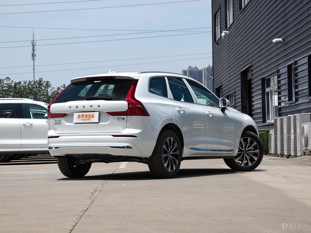 水晶白沃爾沃XC60整車外觀外觀圖片