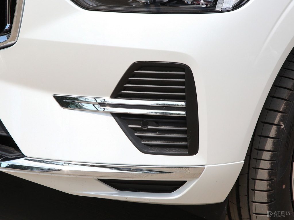 水晶白沃爾沃XC60車頭外觀圖片