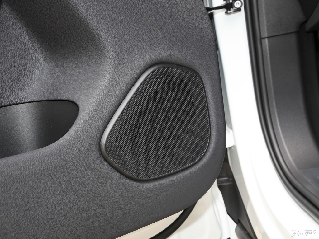 水晶白沃爾沃XC60車廂內(nèi)飾圖片