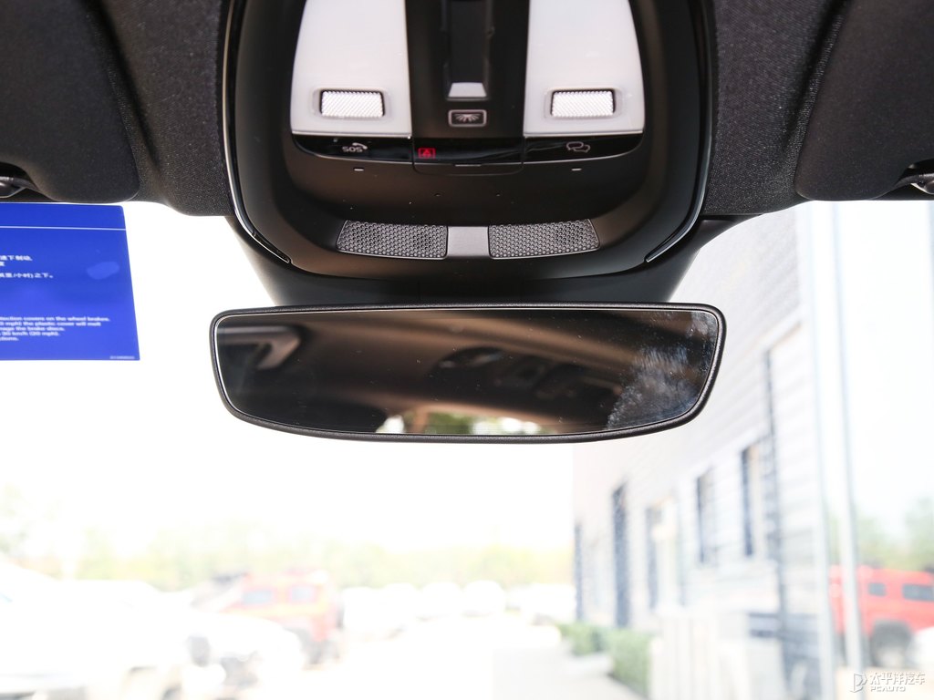 水晶白沃爾沃XC60車(chē)廂內(nèi)飾圖片