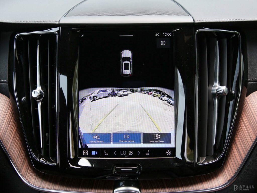 水晶白沃爾沃XC60中控內(nèi)飾圖片