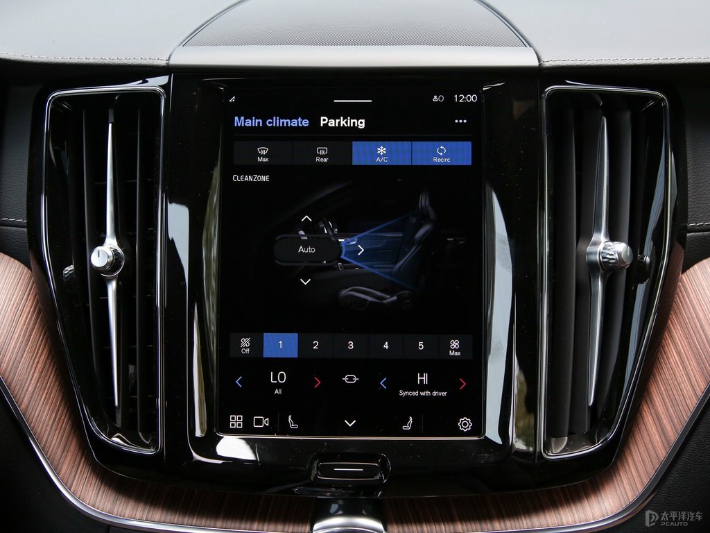 水晶白沃爾沃XC60中控內(nèi)飾圖片
