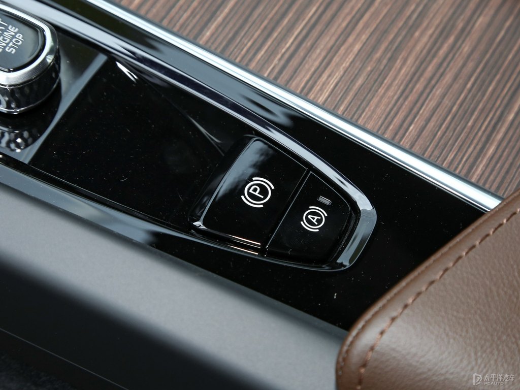 水晶白沃爾沃XC60中控內(nèi)飾圖片