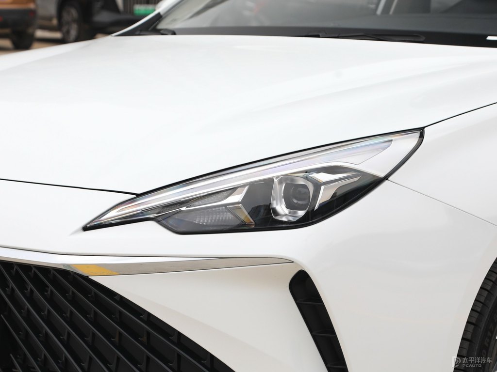 亮白榮威i5車頭外觀圖片