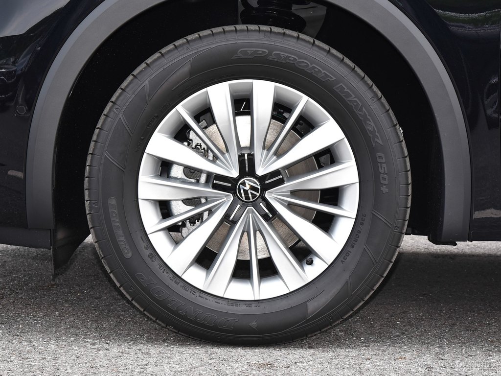 玄武黑威然車身外觀圖片