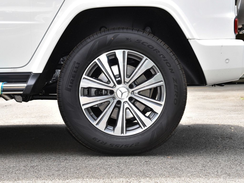 北極白奔馳G級(jí)車身外觀圖片
