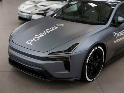 Polestar 5外觀實(shí)拍圖
