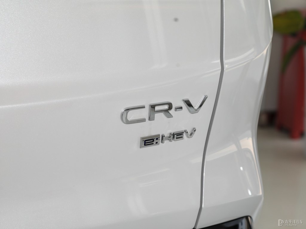 皓月白本田CR-V車尾外觀圖片