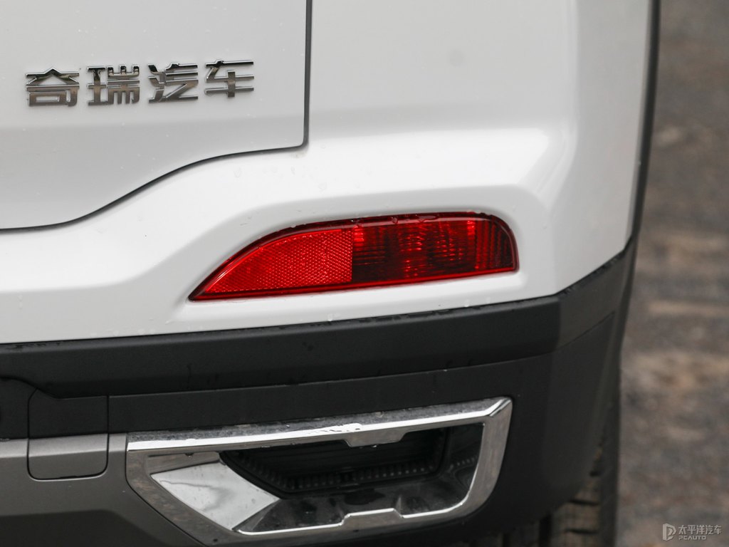 皓月白瑞虎5x車尾外觀圖片