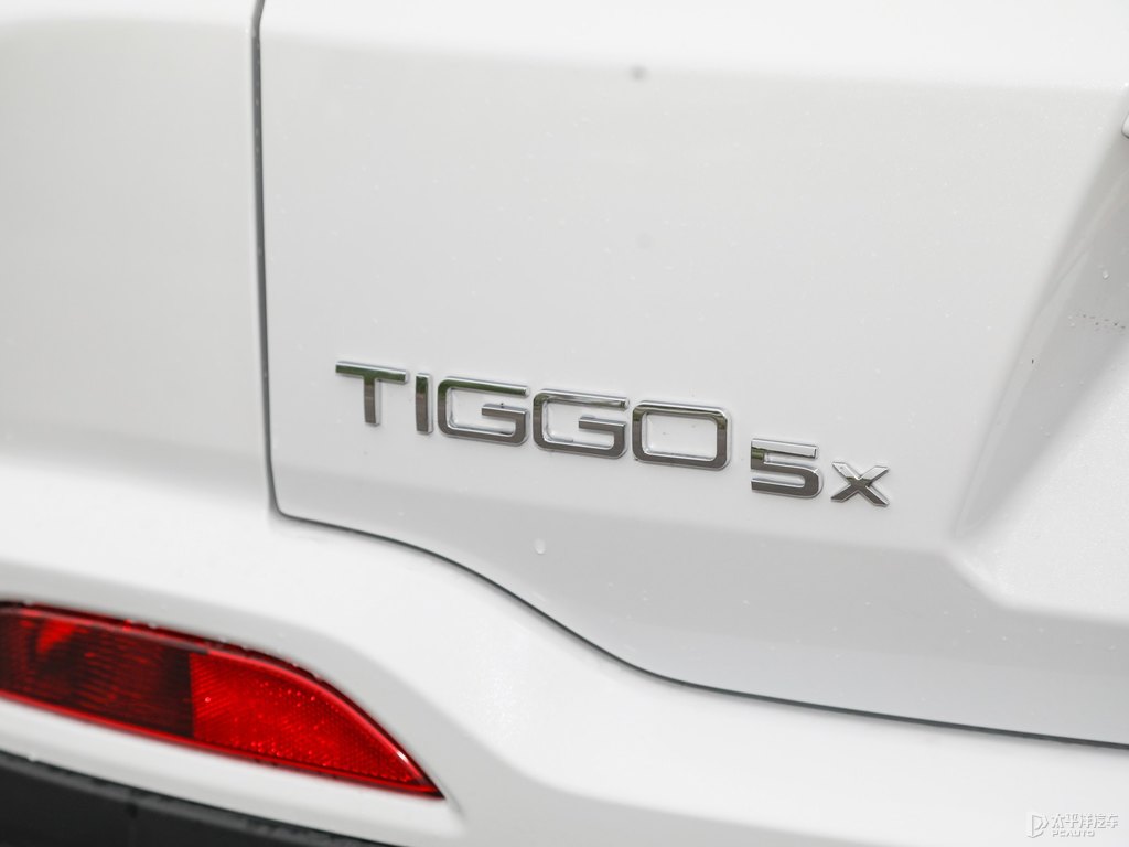 皓月白瑞虎5x車尾外觀圖片