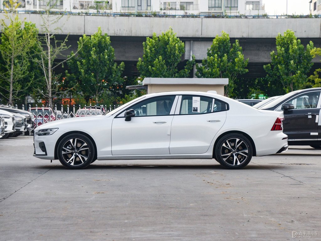 水晶白沃爾沃S60整車外觀外觀圖片