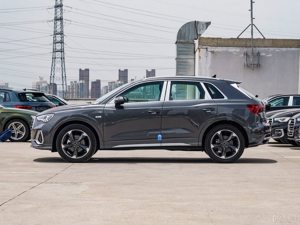 天云灰奧迪Q3整車外觀外觀圖片