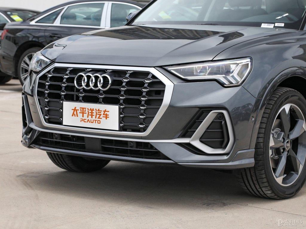 天云灰奧迪Q3車頭外觀圖片