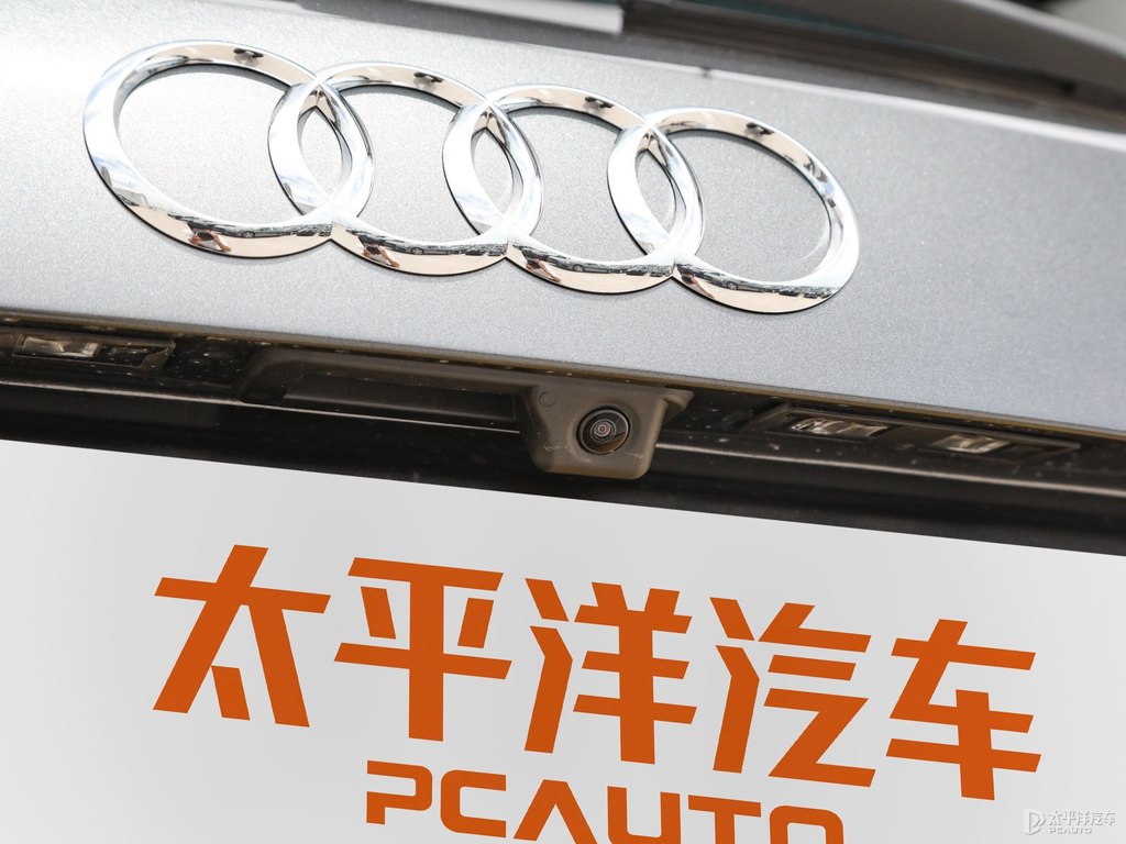 天云灰奧迪Q3車尾外觀圖片
