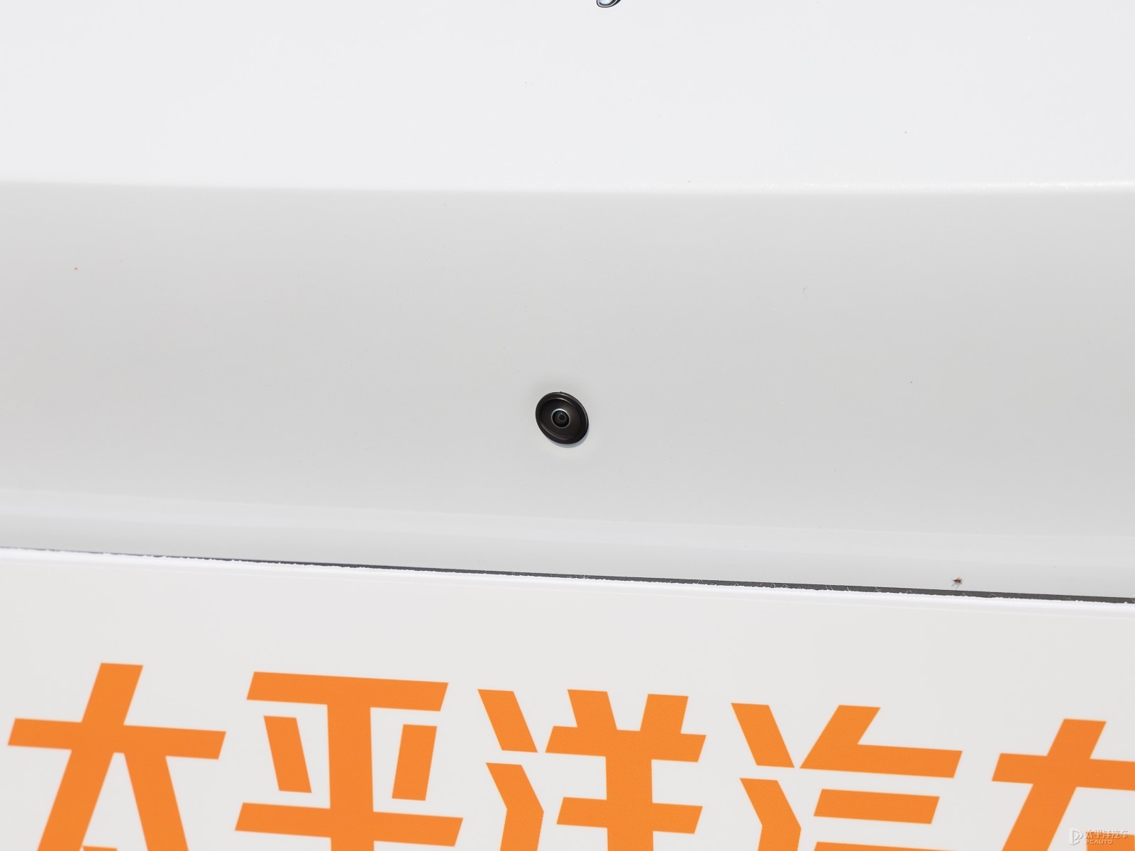 哪吒S外觀高清大圖