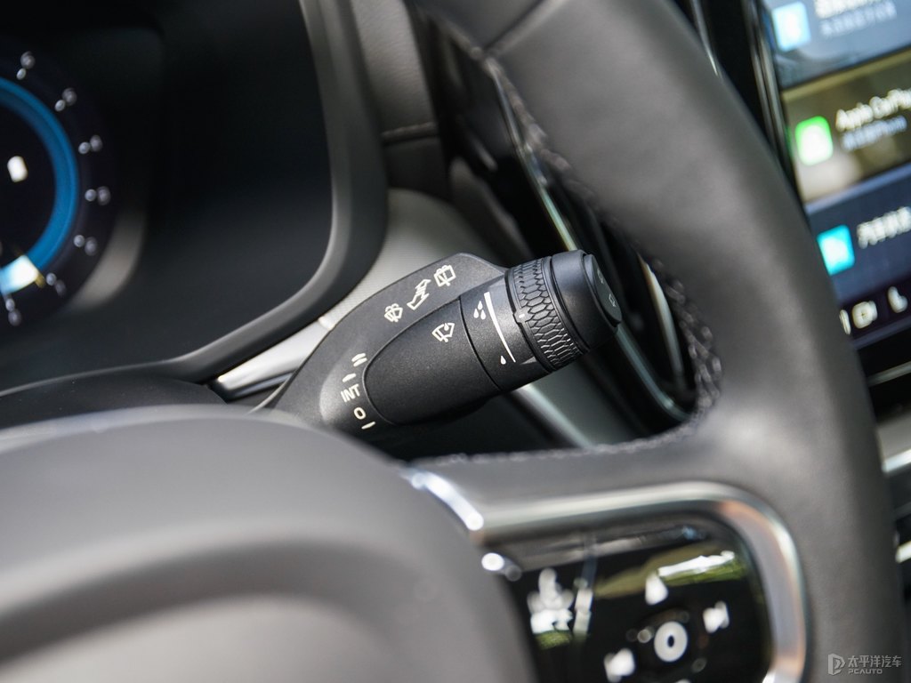 水晶白沃爾沃XC60中控內(nèi)飾圖片