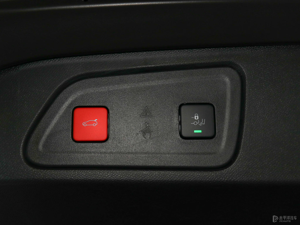 r C5 AIRCROSSgDƬ