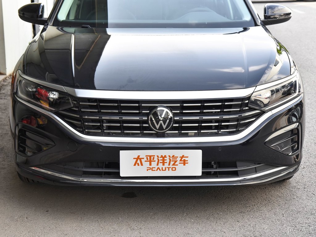 玄武黑帕薩特車頭外觀圖片