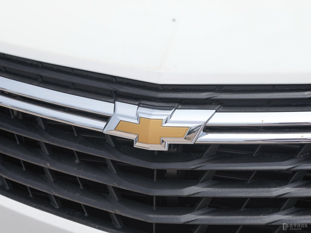 冰原白探界者車(chē)頭外觀圖片