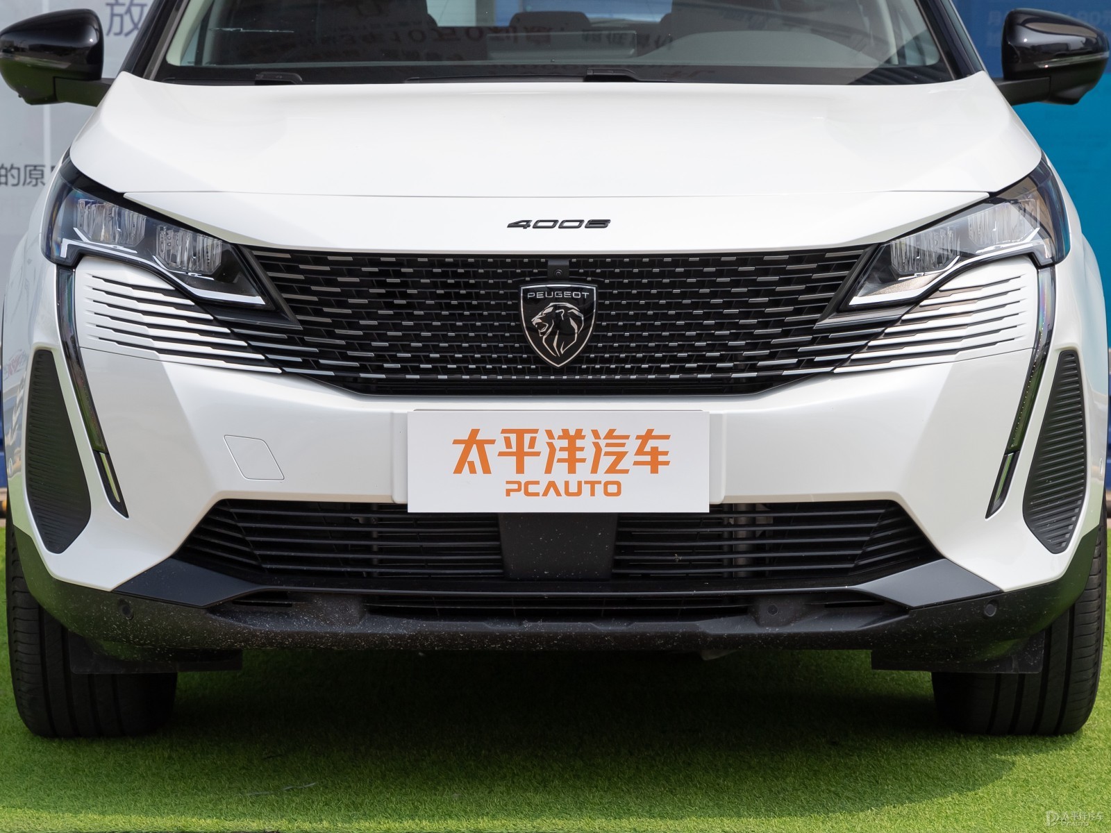 標(biāo)致4008外觀高清大圖