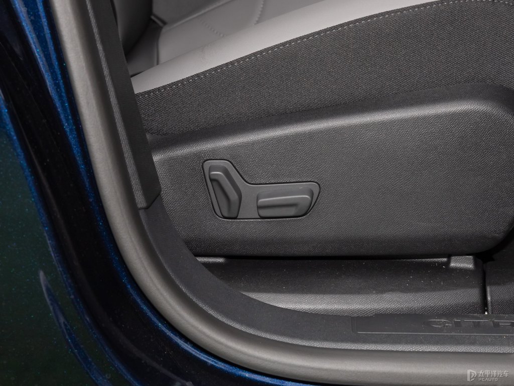 Oҹ{(ln) C5 AIRCROSS΃(ni)DƬ