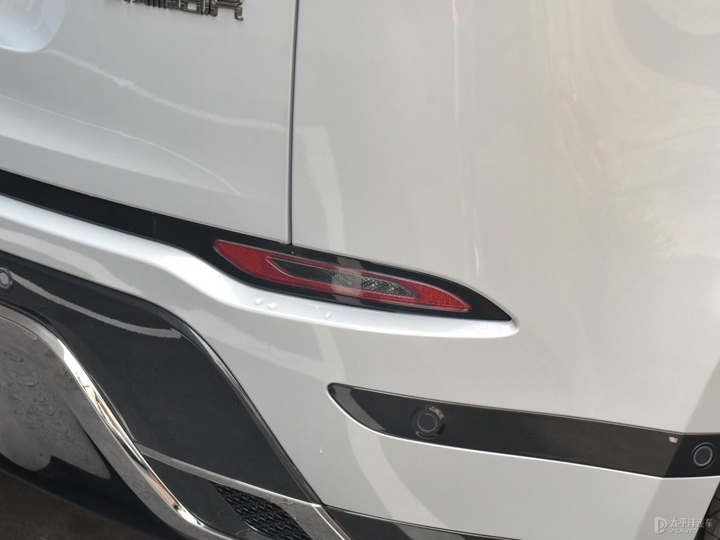 首爾珍珠銀攬勝極光車尾外觀圖片
