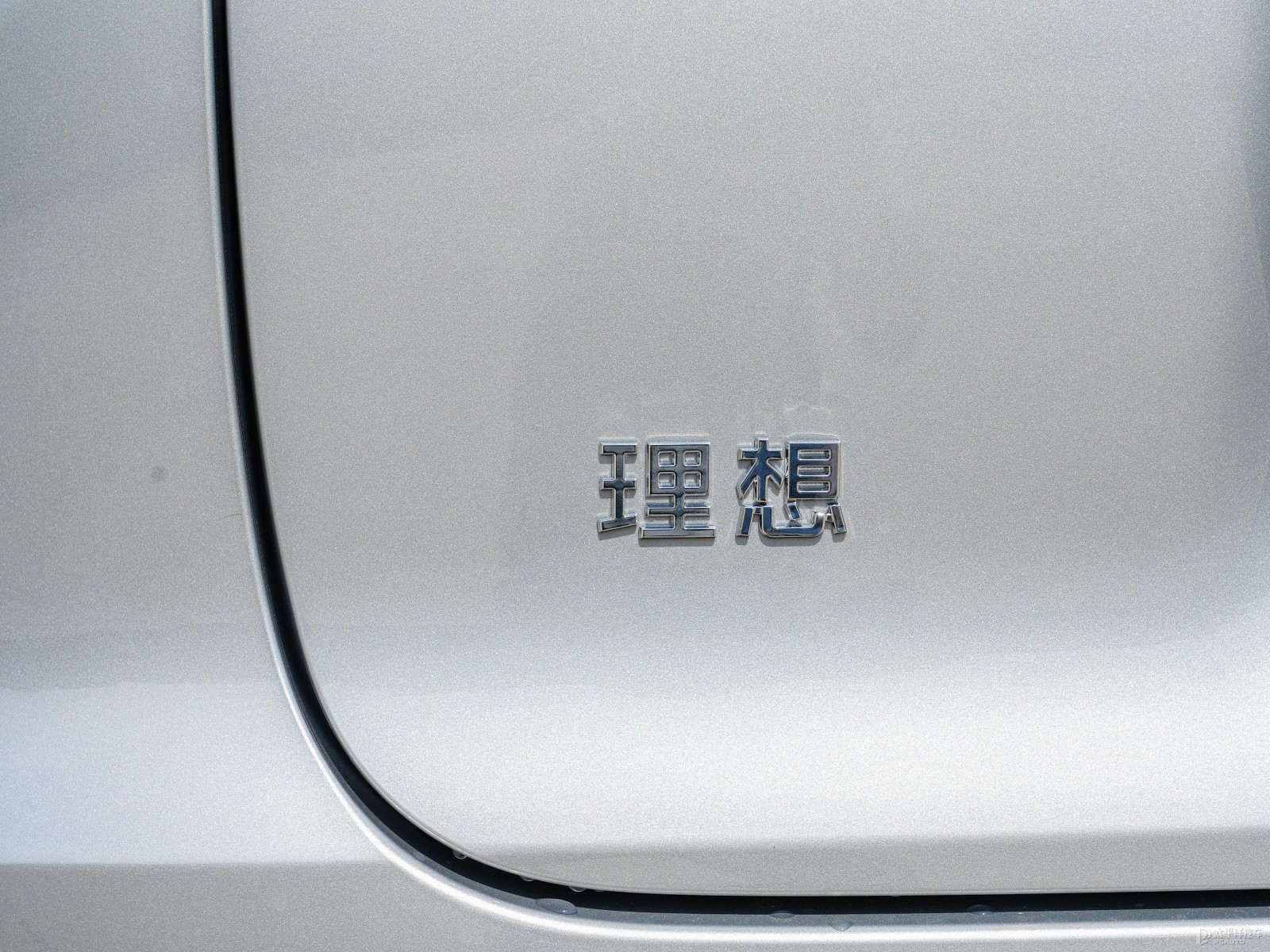 理想L9外觀高清大圖