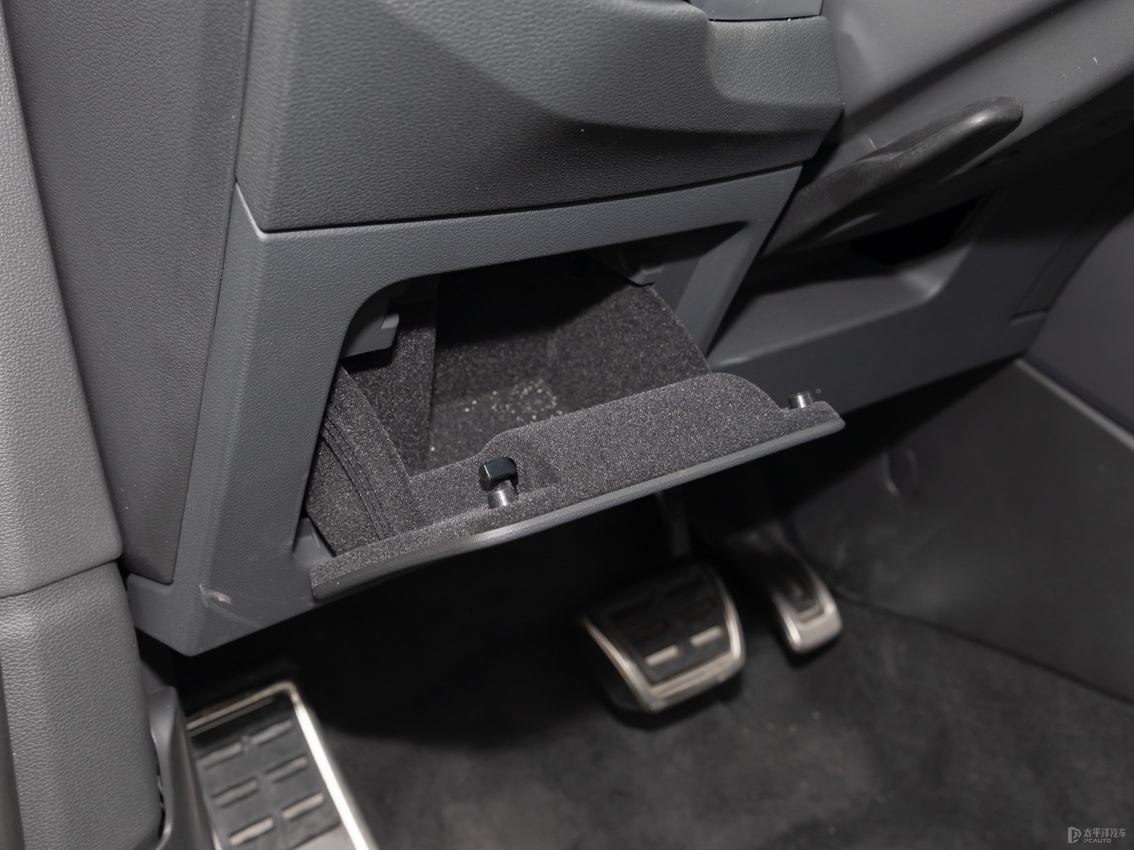 奧迪Q3 Sportback空間高清大圖
