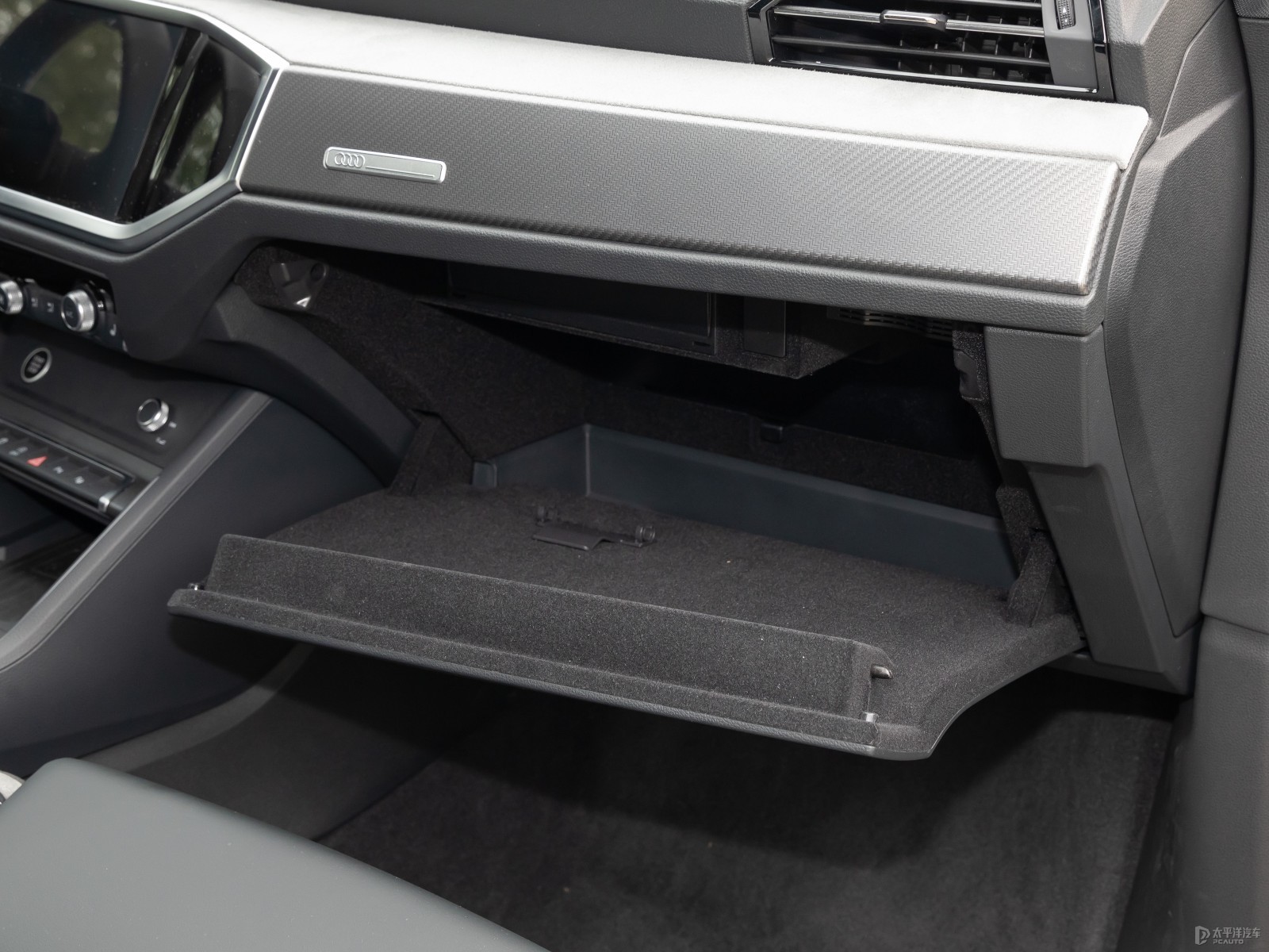 奧迪Q3 Sportback空間高清大圖