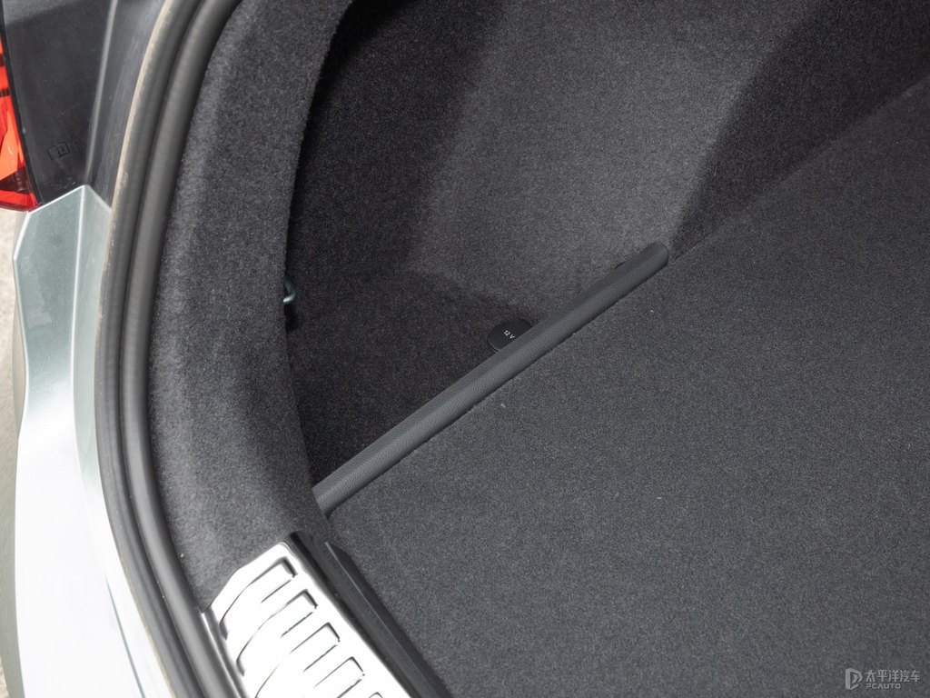 奧迪Q3 Sportback后備廂空間圖片
