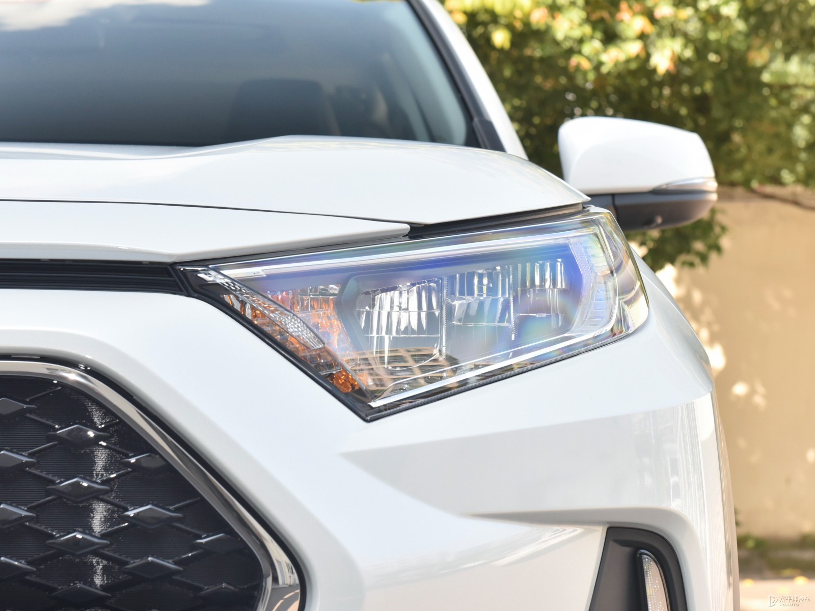 RAV4榮放雙擎E+外觀高清大圖