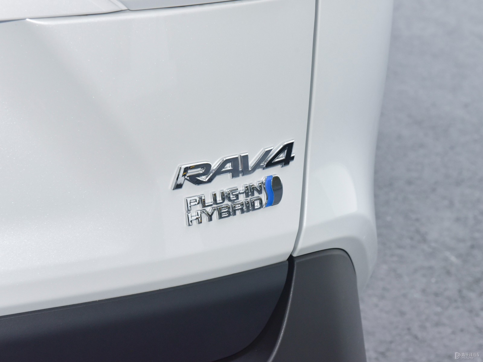 RAV4榮放雙擎E+外觀高清大圖