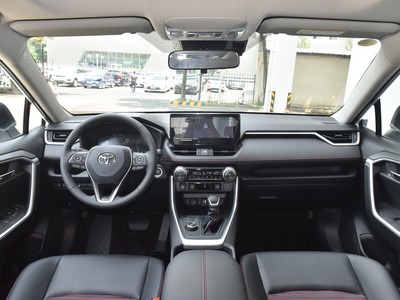 RAV4榮放雙擎E+內飾
