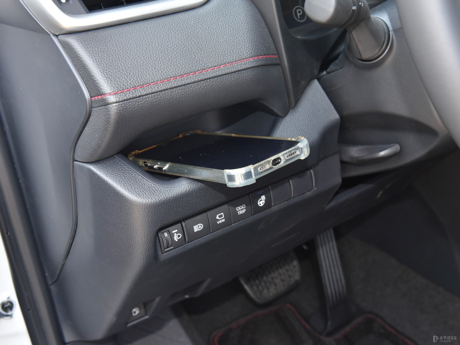 RAV4榮放雙擎E+空間高清大圖