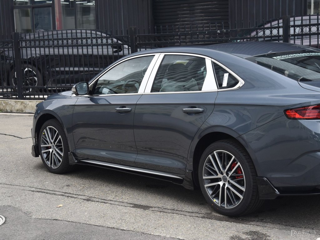墨玉黑星瑞車(chē)身外觀圖片